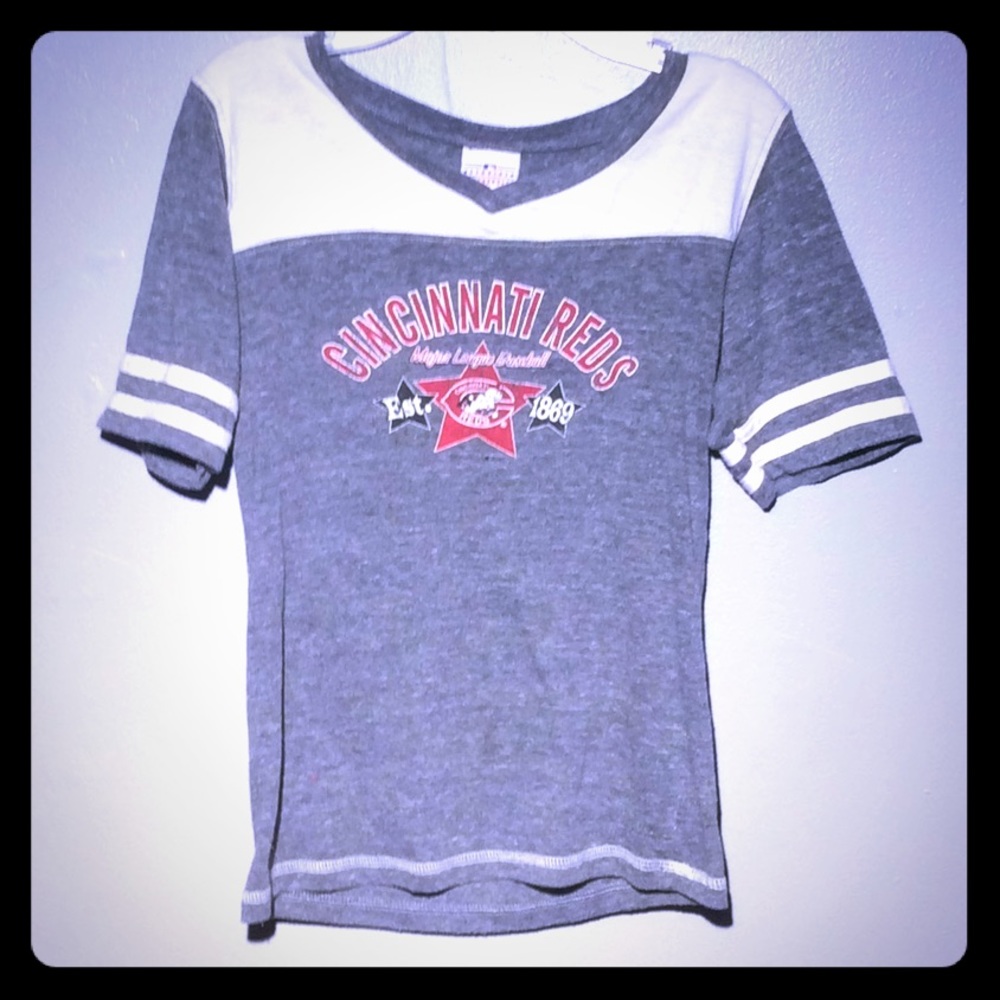 Cincinnati Reds women’s size small